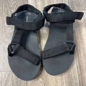 Time and Tru black  nature sandals